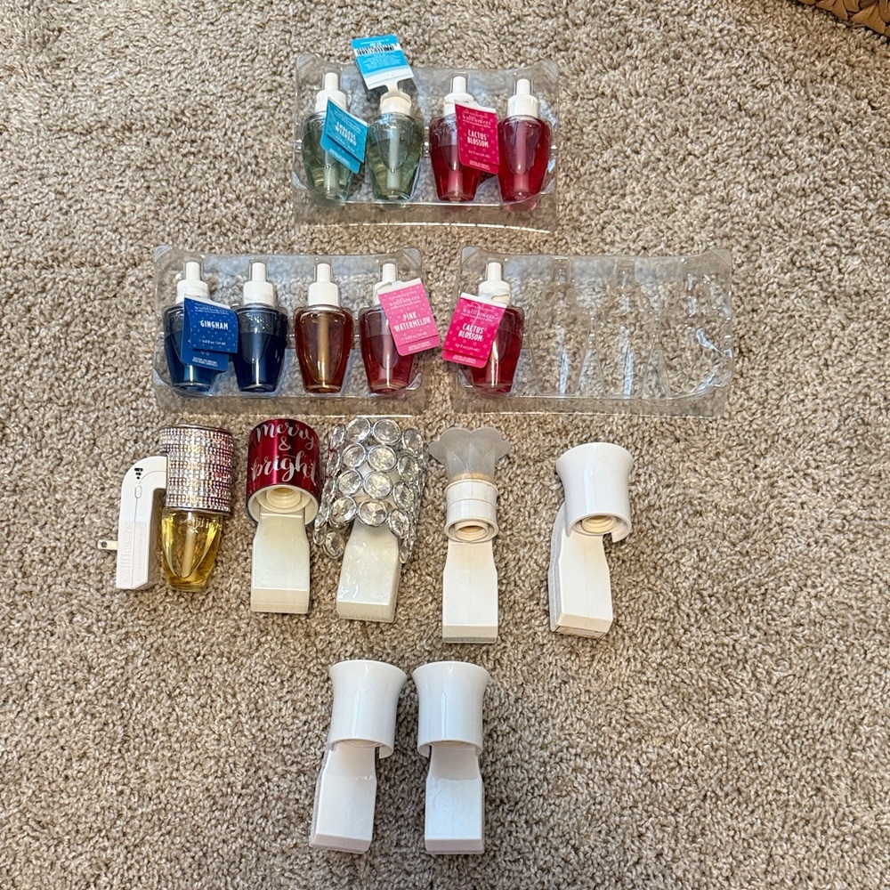 Bath & Body Works lot Wallflower and Refill Set